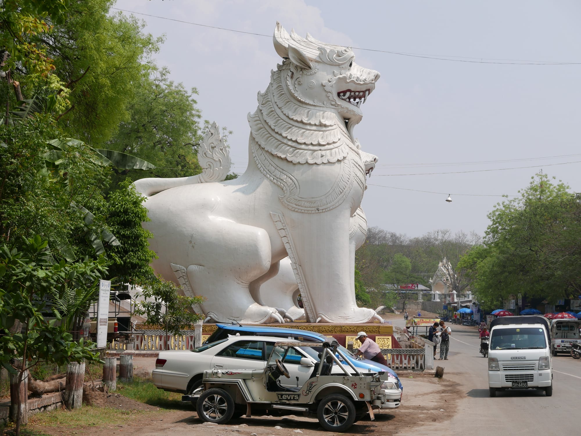 Photo by Author — large white sculpture at the start of the Mandalay Hill path