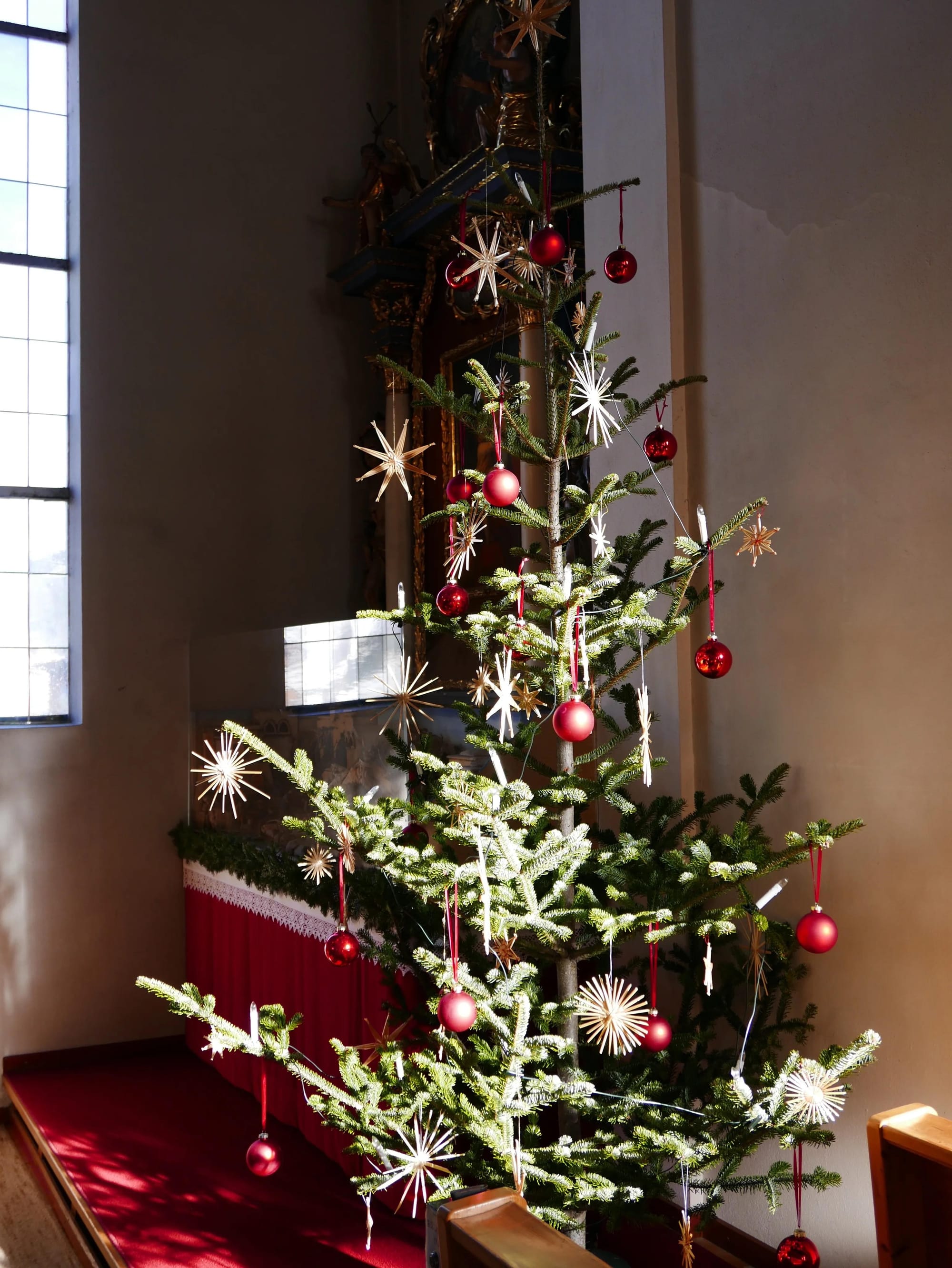 Photo by Author — Christmas tree in Niederau Church