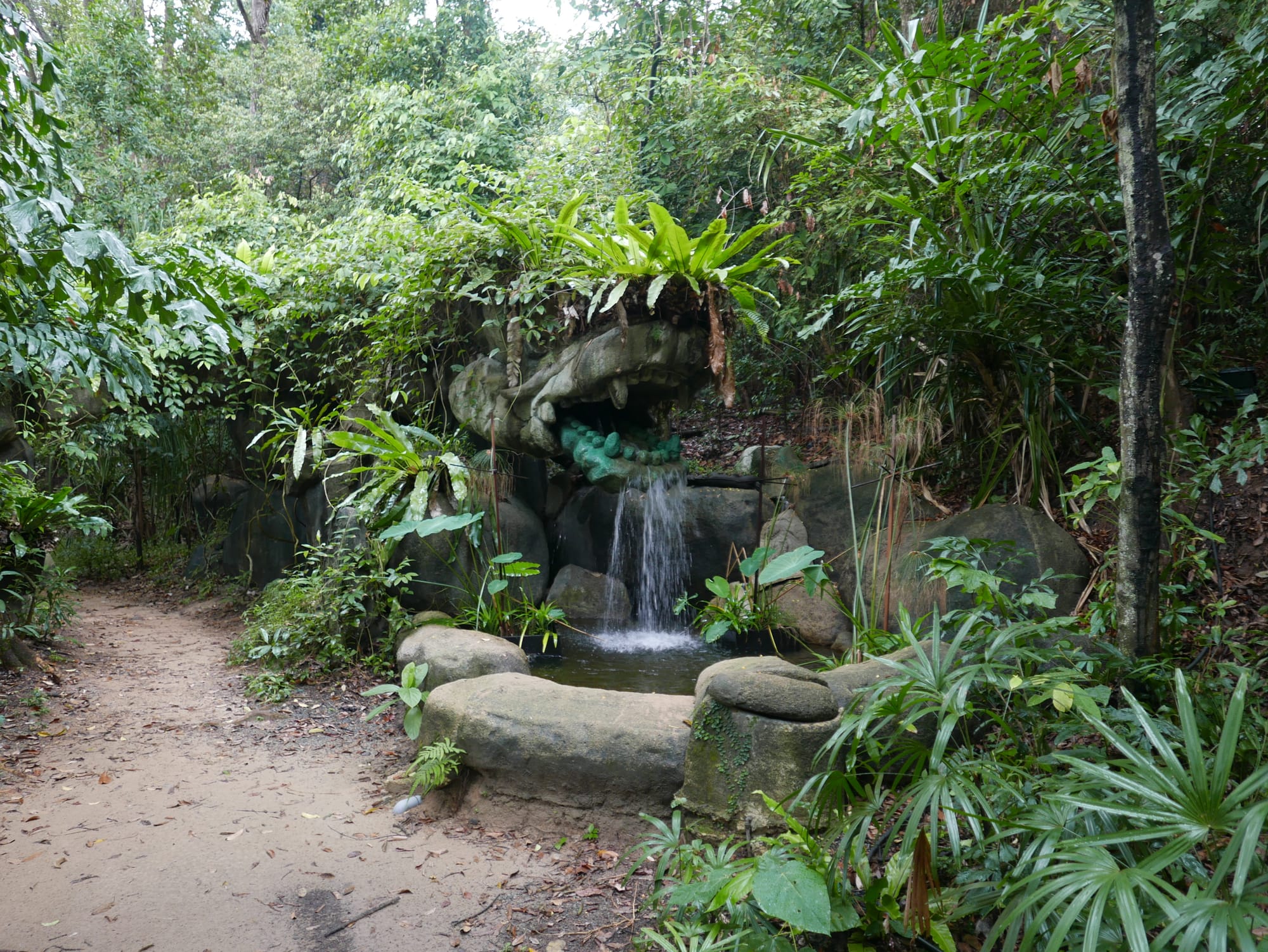 Photo by Author — a waterfall — Imbiah Trail, Sentosa, Singapore