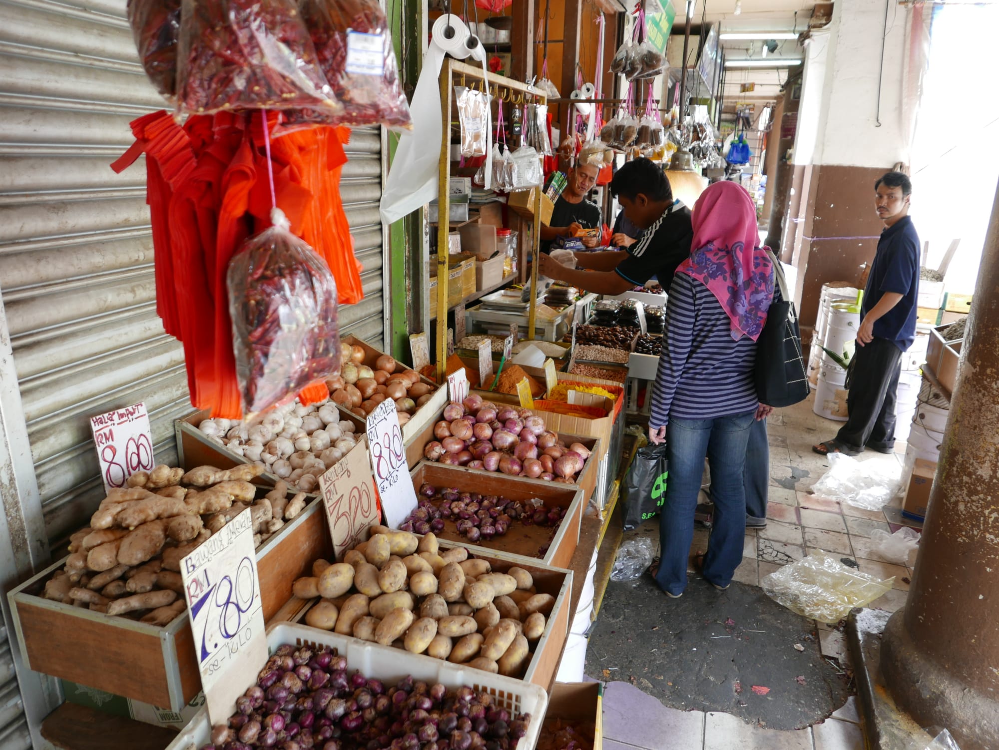 Photo by Author — fruit and veg — shops near India Street, Kuching, Sarawak, Malaysia