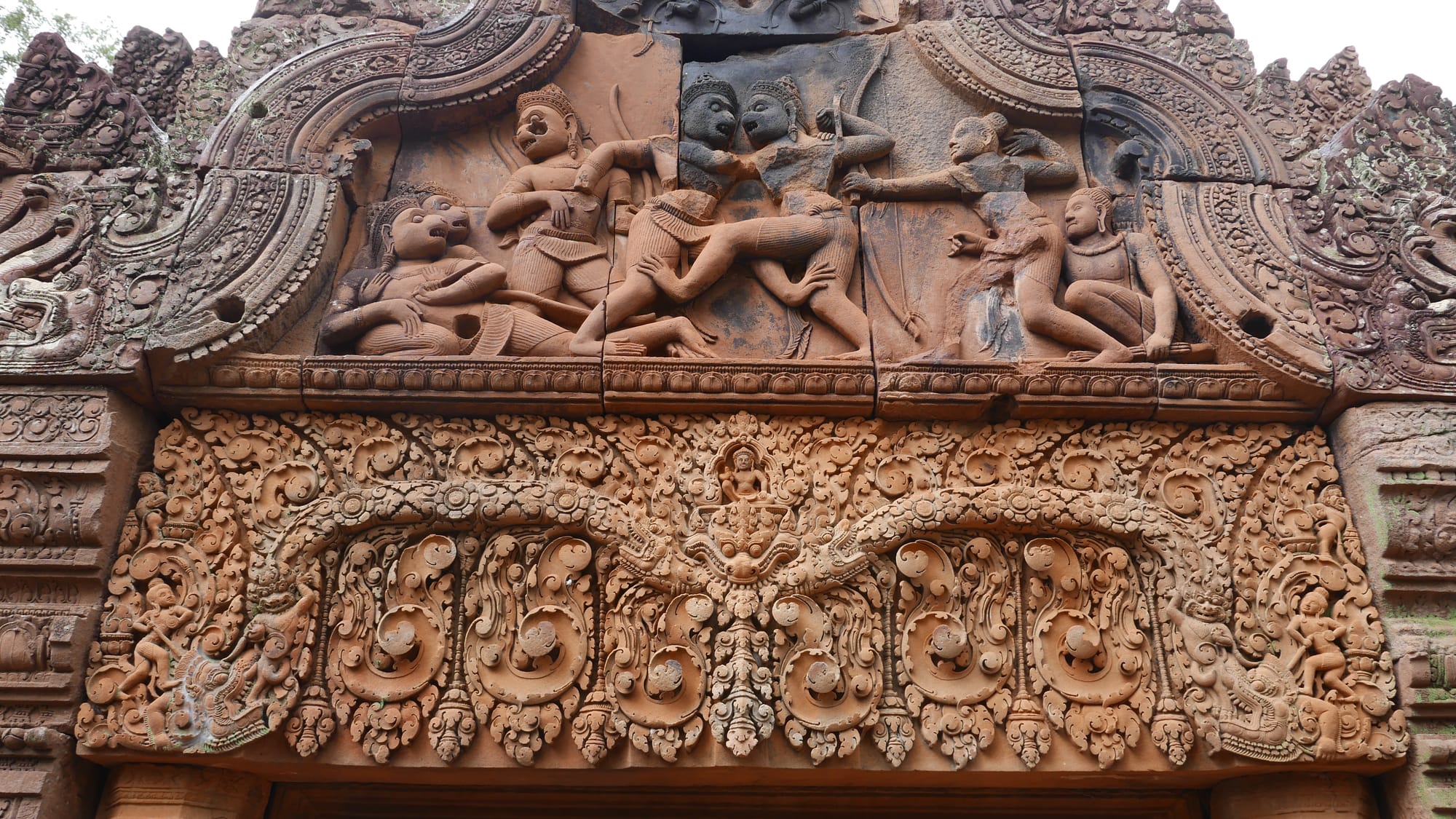 Photo by Author — combat between Vāli and Sugrīva — Banteay Srei Temple (ប្រាសាទបន្ទាយស្រី), Angkor Archaeological Park, Angkor, Cambodia