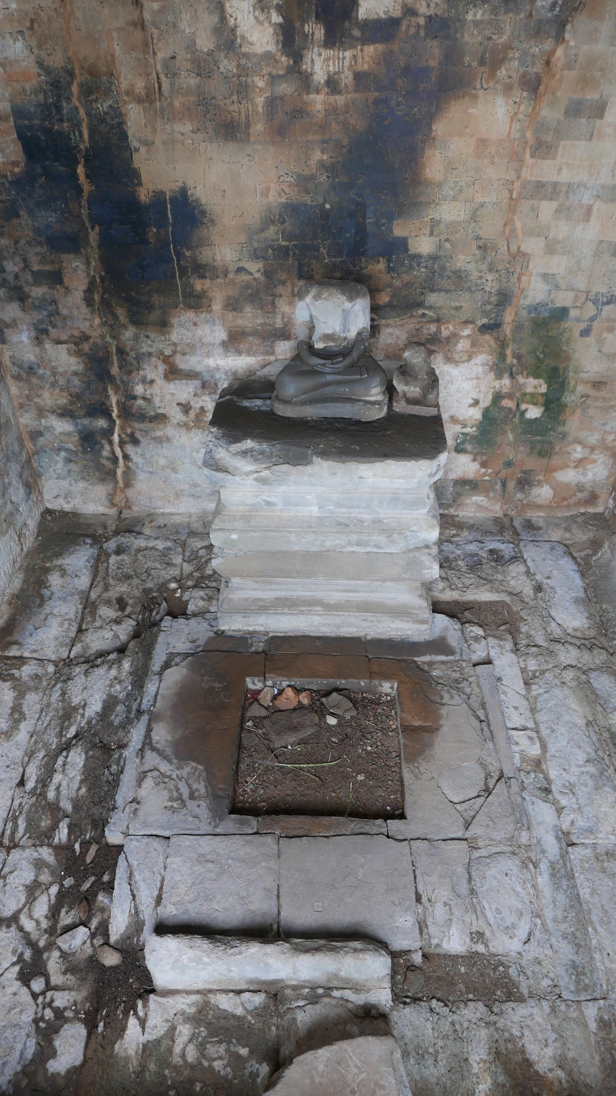 Photo by Author — a shrine at Pre Rup (ប្រែរូប), Angkor Archaeological Park, Angkor, Cambodia