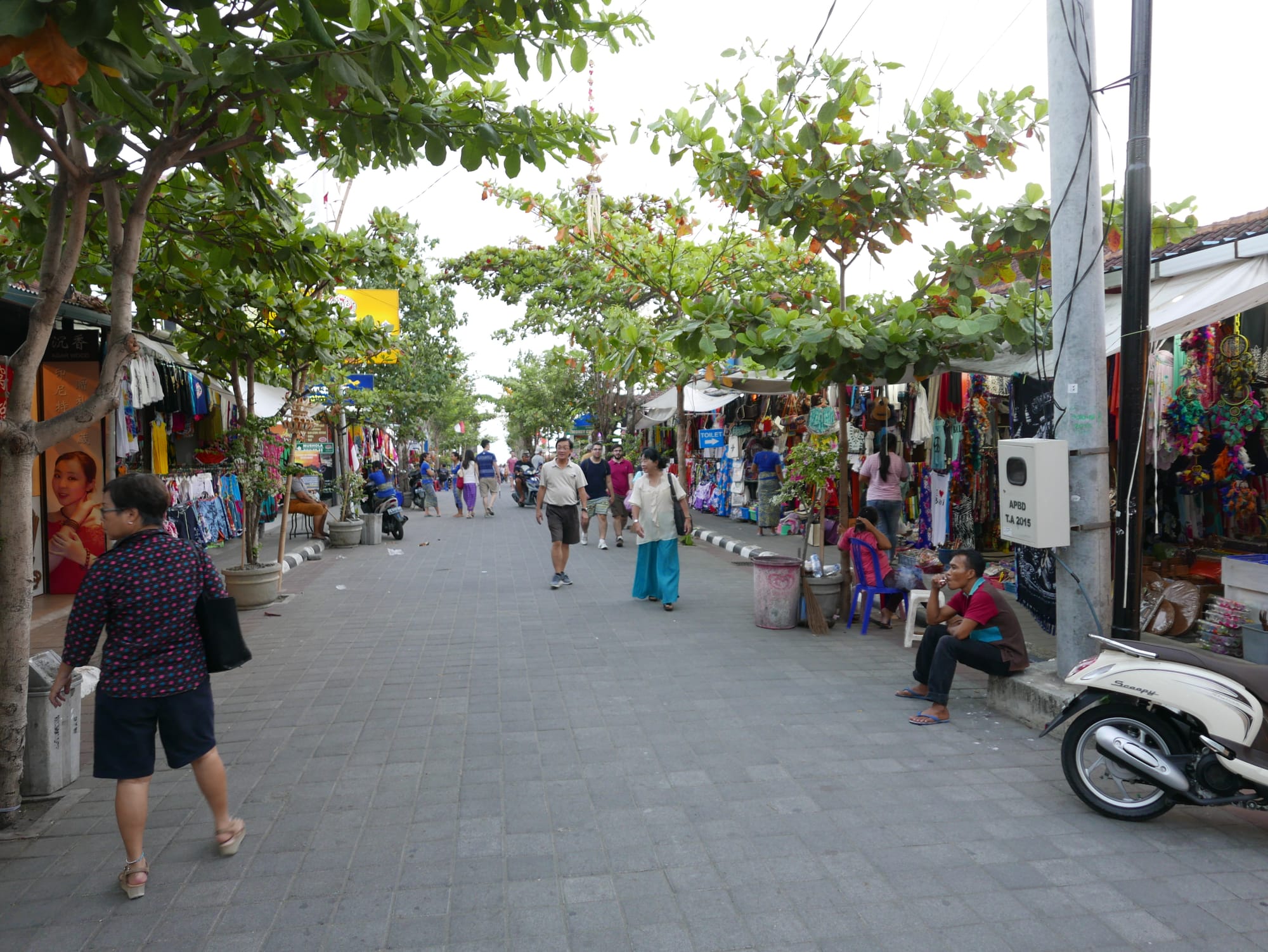 Photo by Author — the market at Tanah Lot, Bali, Indonesia