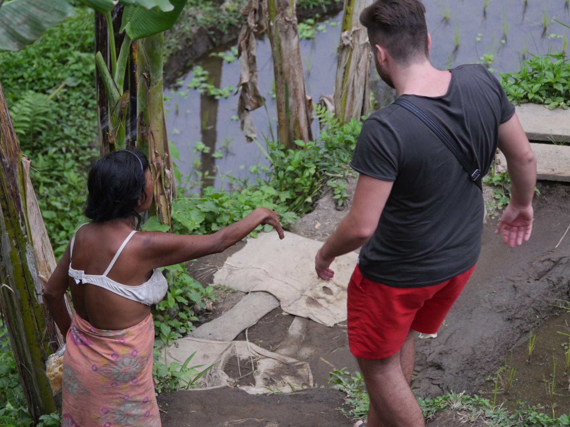 Photo by Author — a local providing a ‘routing’ service at the Tegallalang Rice Terraces, Bali, Indonesia