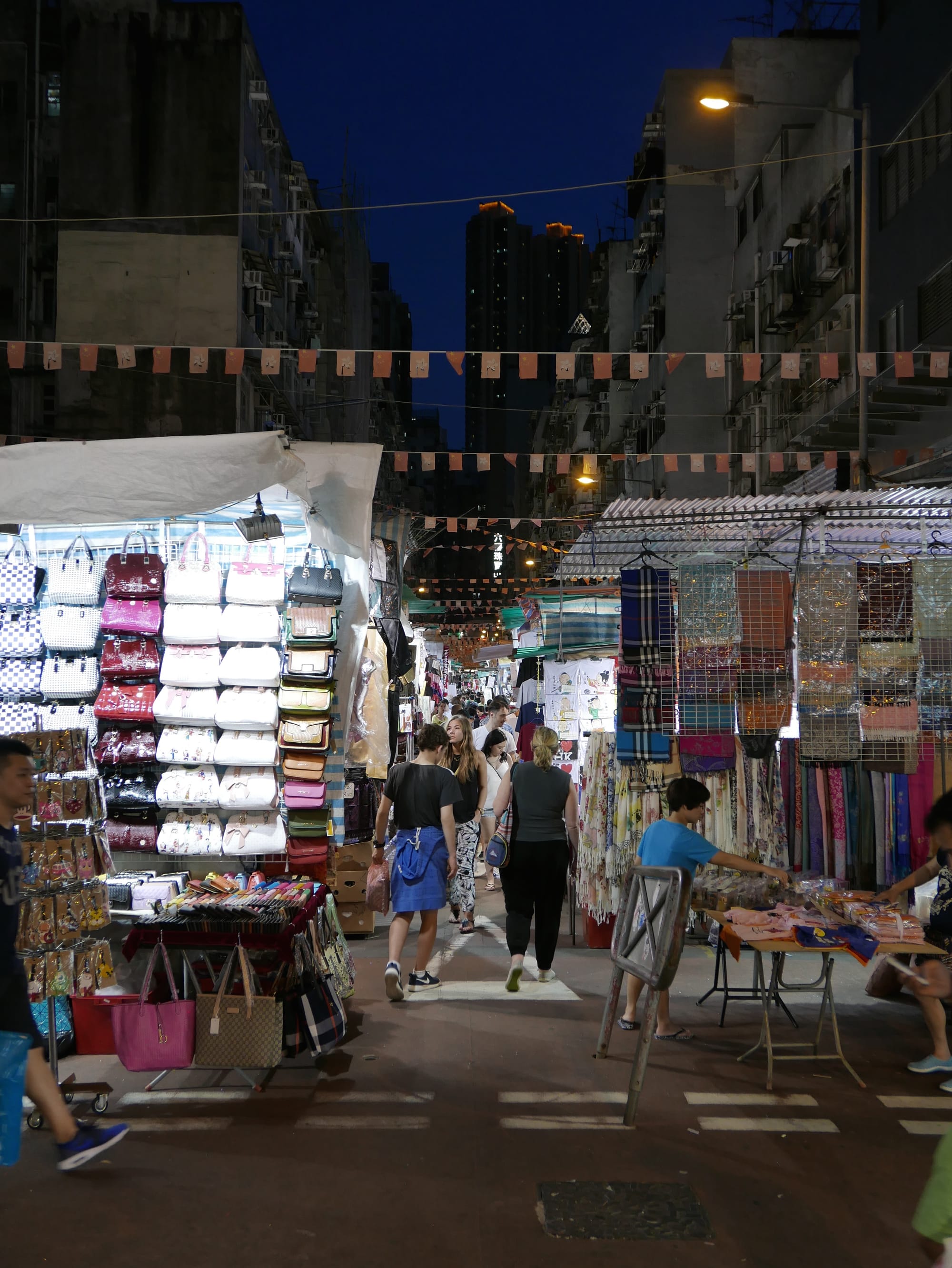 Photo by Author — Temple Street Night Market 廟街夜市場, Hong Kong