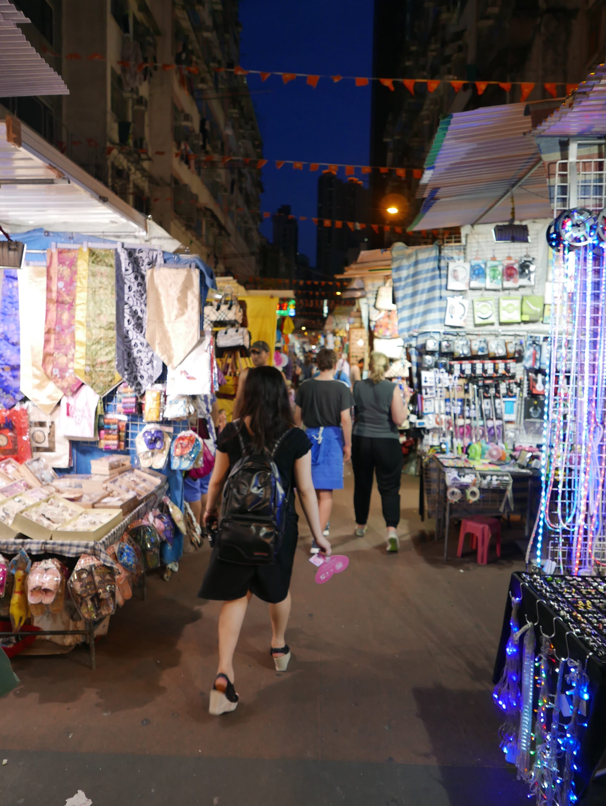 Photo by Author — Temple Street Night Market 廟街夜市場, Hong Kong