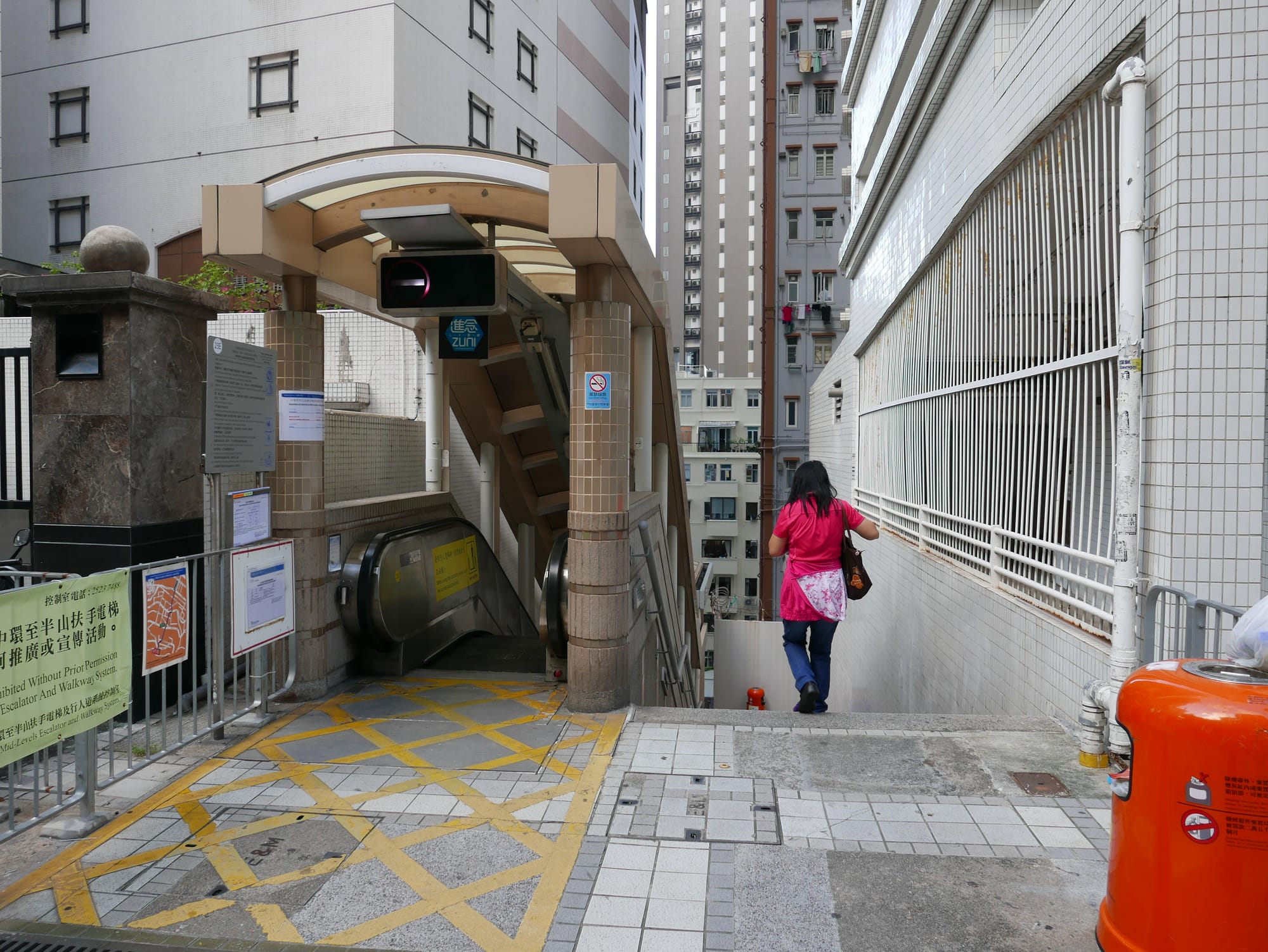 Photo by Author — Central-Mid-Levels Escalator and Walkway System 中環至半山自動扶梯系統, Hong Kong