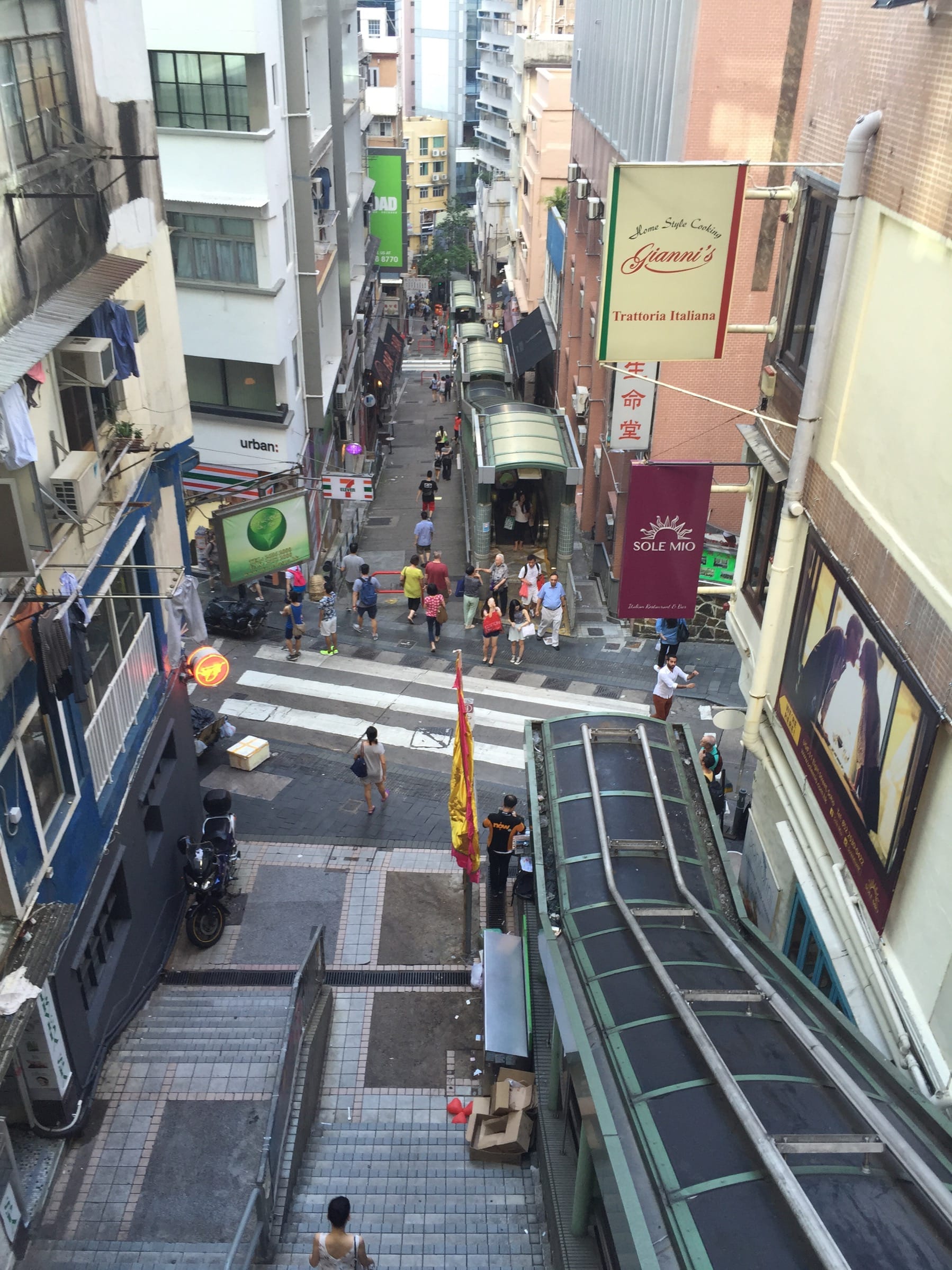 Photo by Author — Central-Mid-Levels Escalator and Walkway System 中環至半山自動扶梯系統, Hong Kong