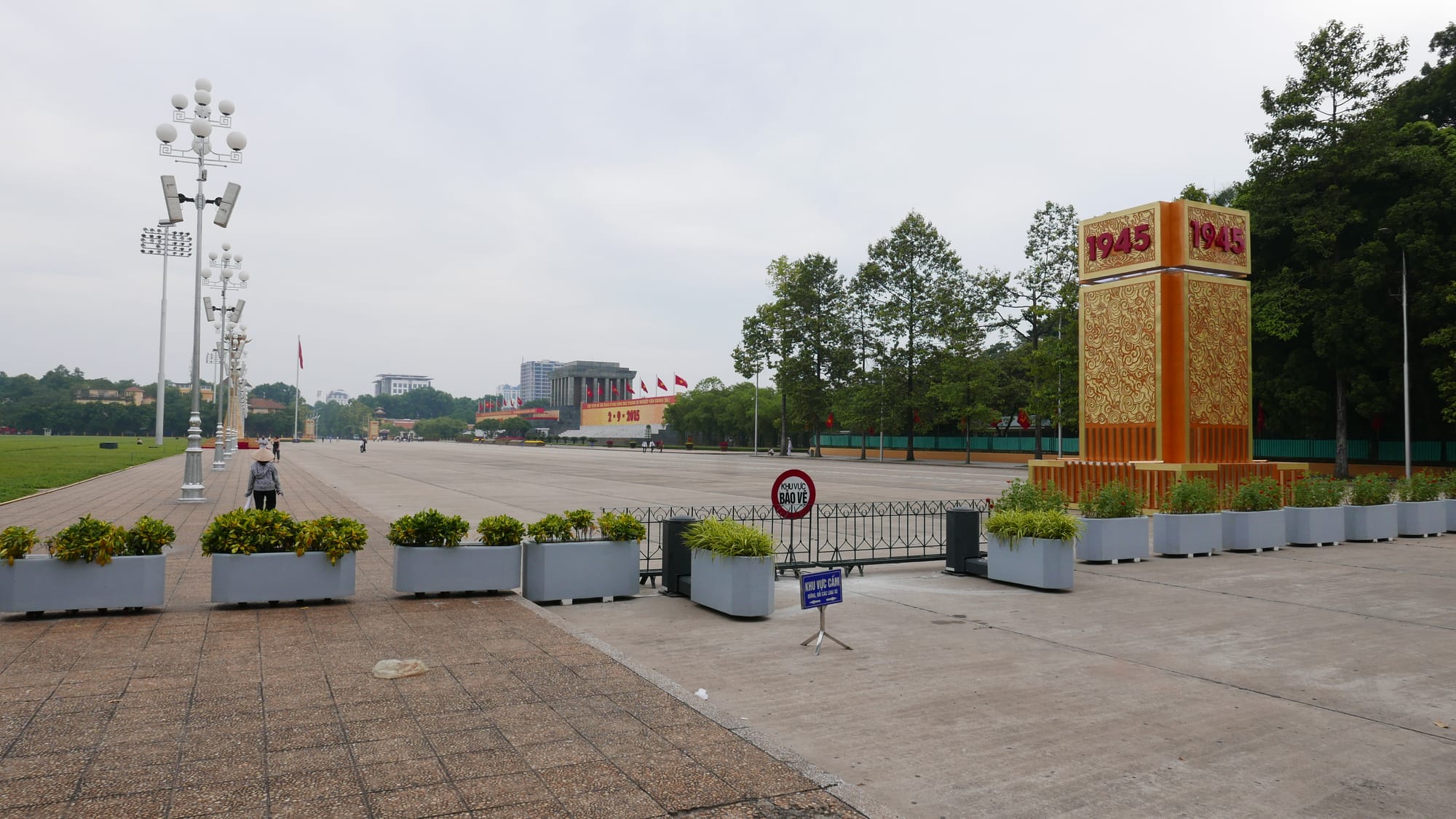 Photo by Author — boulevard leading to Lăng Chủ Tịch Hồ Chí Minh (Ho Chi Minh Mausoleum), Quảng Trường Ba Đình, Quận Ba Đình, Thành Phố Hà Nội, Hanoi, Vietnam