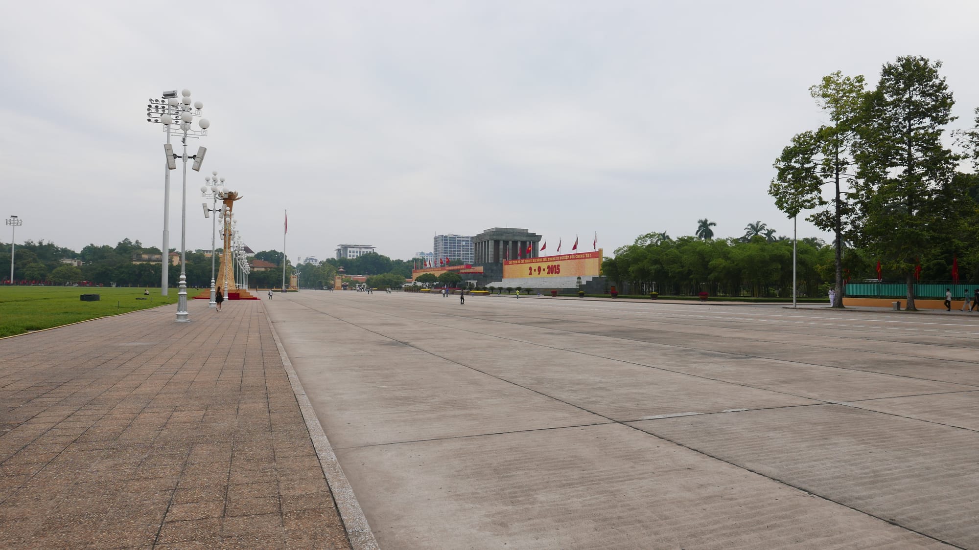 Photo by Author — boulevard leading to Lăng Chủ Tịch Hồ Chí Minh (Ho Chi Minh Mausoleum), Quảng Trường Ba Đình, Quận Ba Đình, Thành Phố Hà Nội, Hanoi, Vietnam