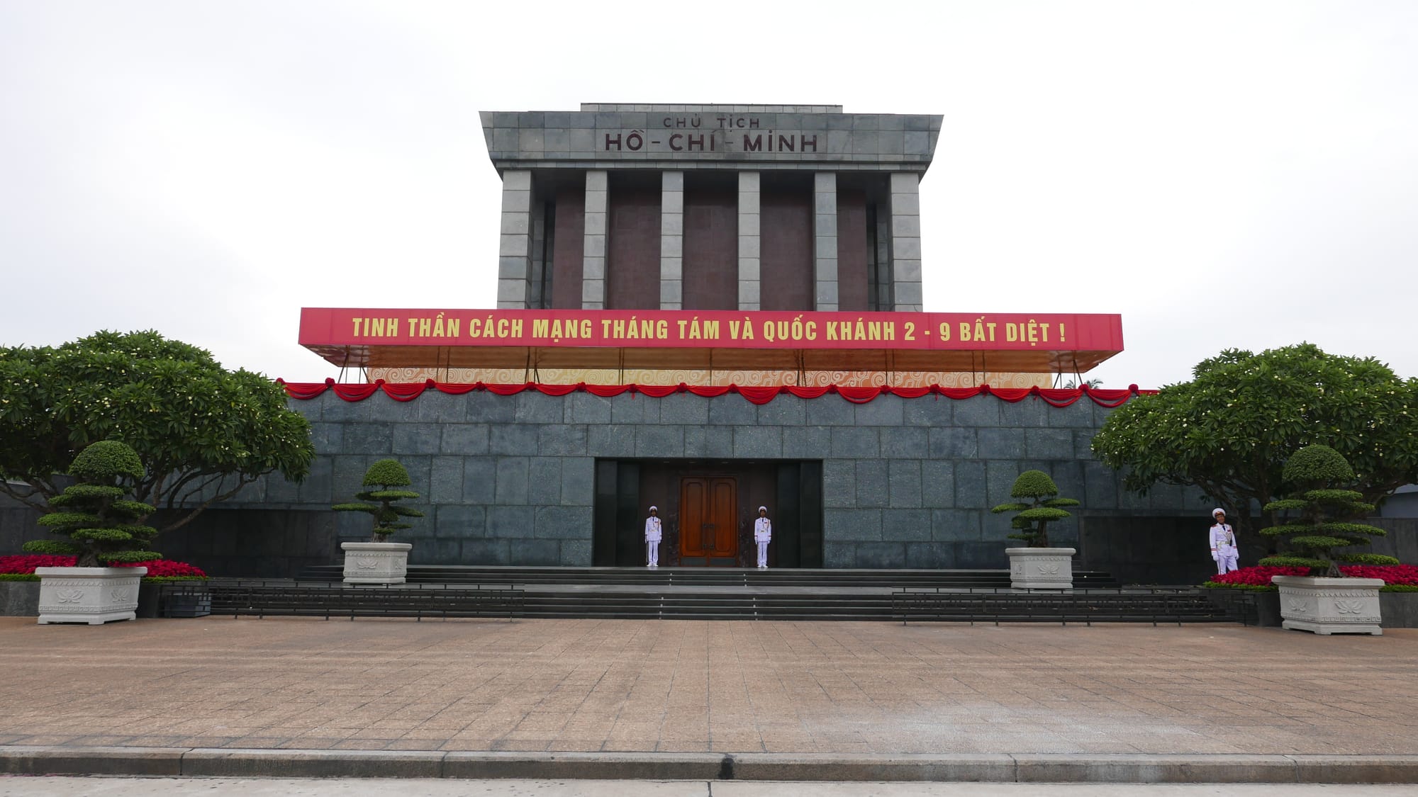 Photo by Author — Lăng Chủ Tịch Hồ Chí Minh (Ho Chi Minh Mausoleum), Quảng Trường Ba Đình, Quận Ba Đình, Thành Phố Hà Nội, Hanoi, Vietnam