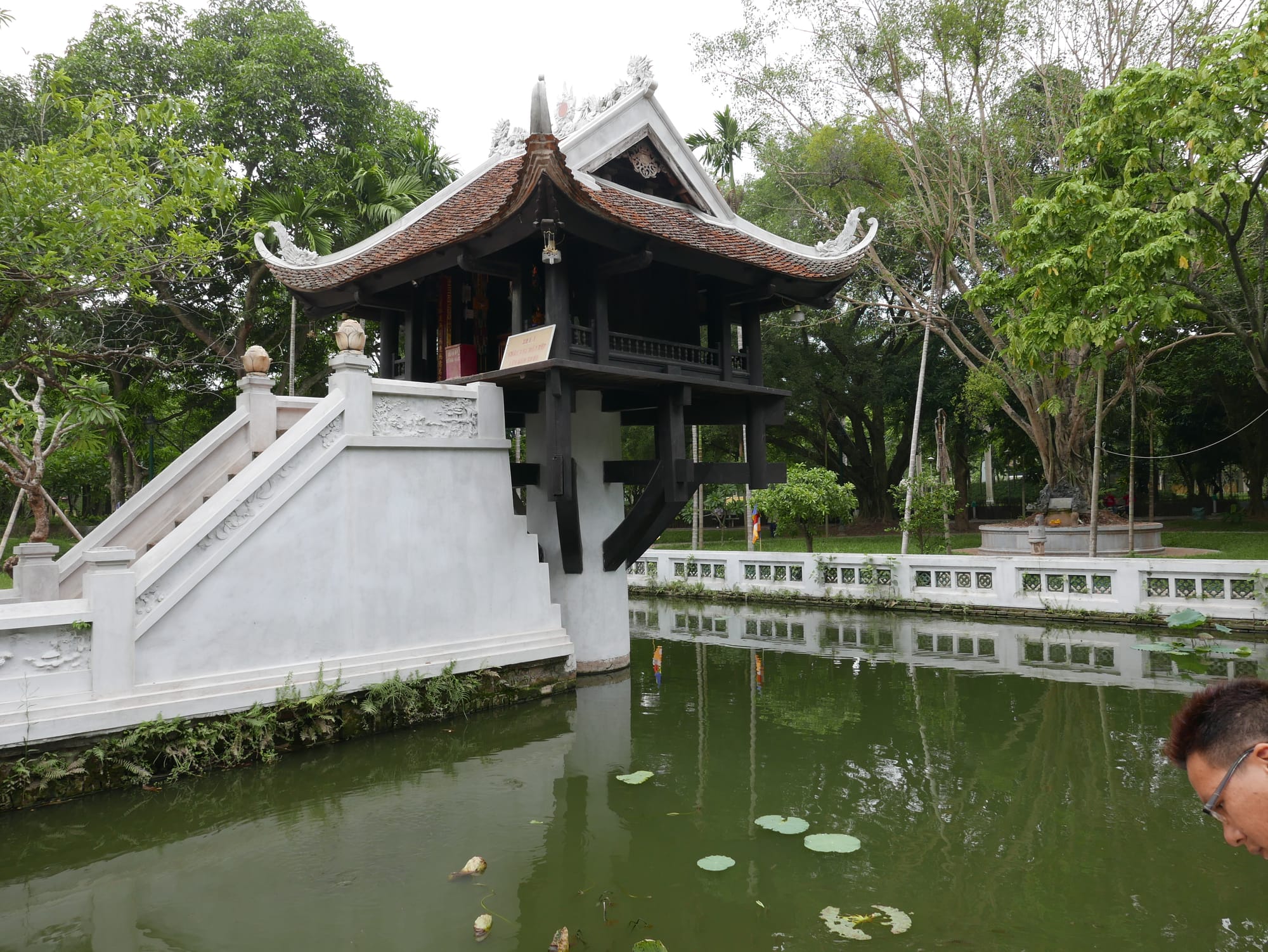 Photo by Author — Chùa Một Cột (One Pillar Pagoda), Chùa Một Cột (Ông Ích Khiêm), Quận Ba Đình, Thành Phố Hà Nội, Hanoi, Vietnam