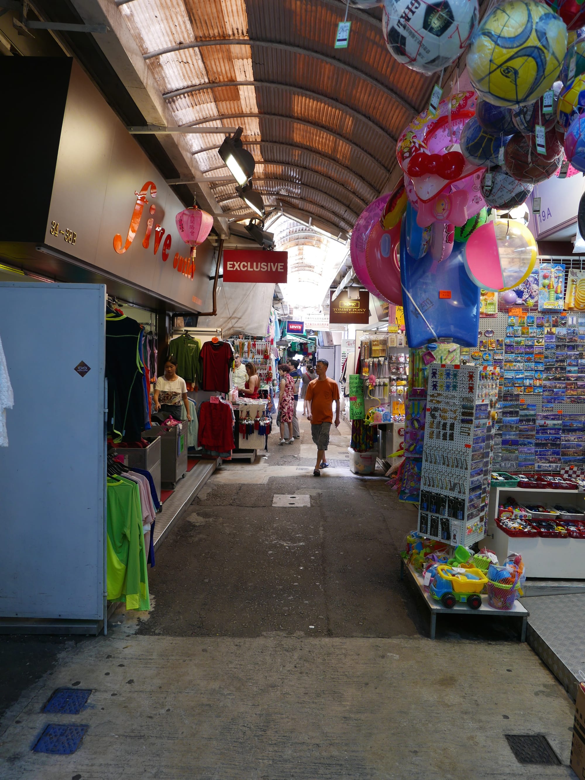 Photo by Author — Stanley Market 赤柱市集, Hong Kong