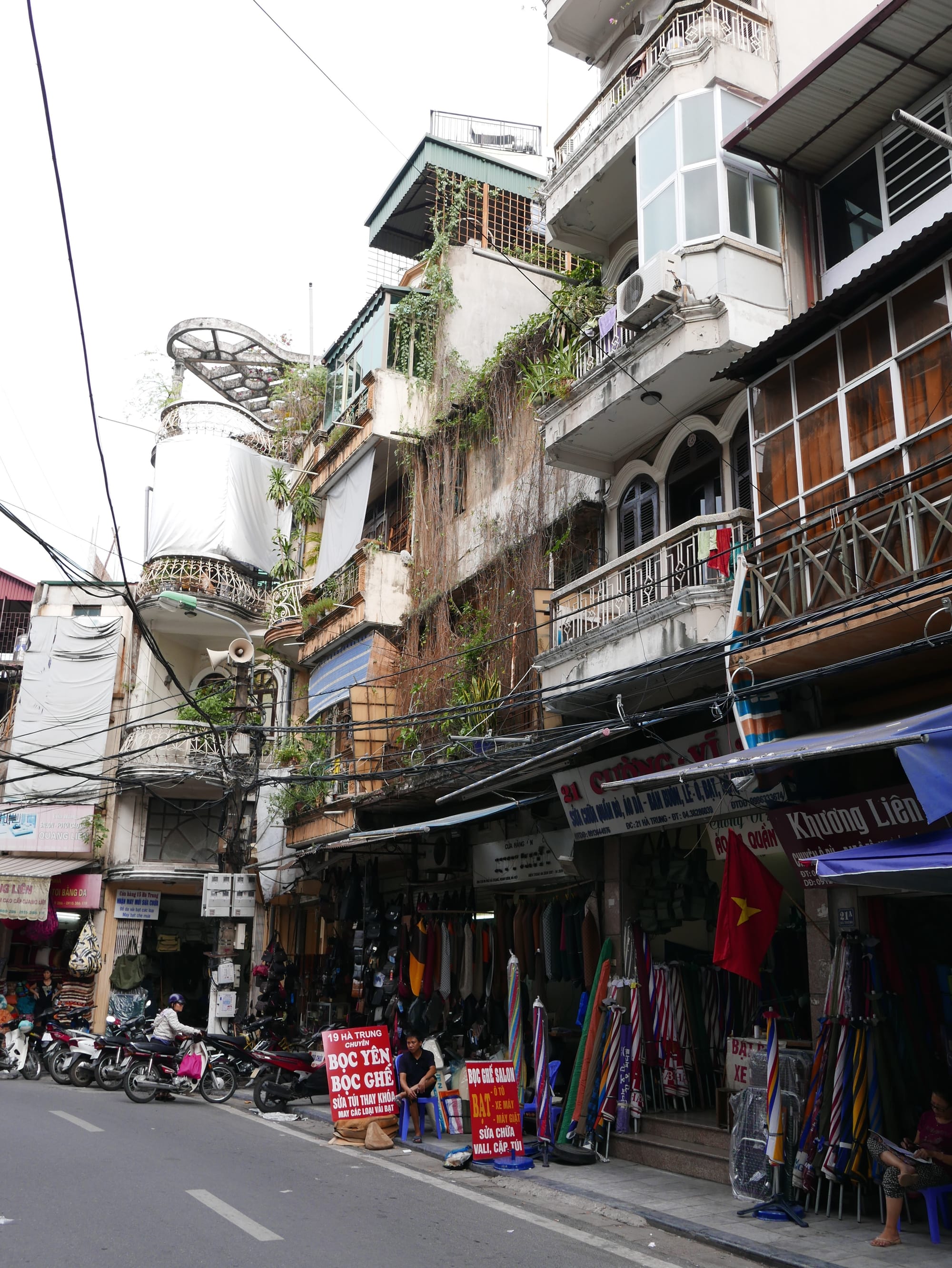 Photo by Author — street scene — Hanoi, Vietnam