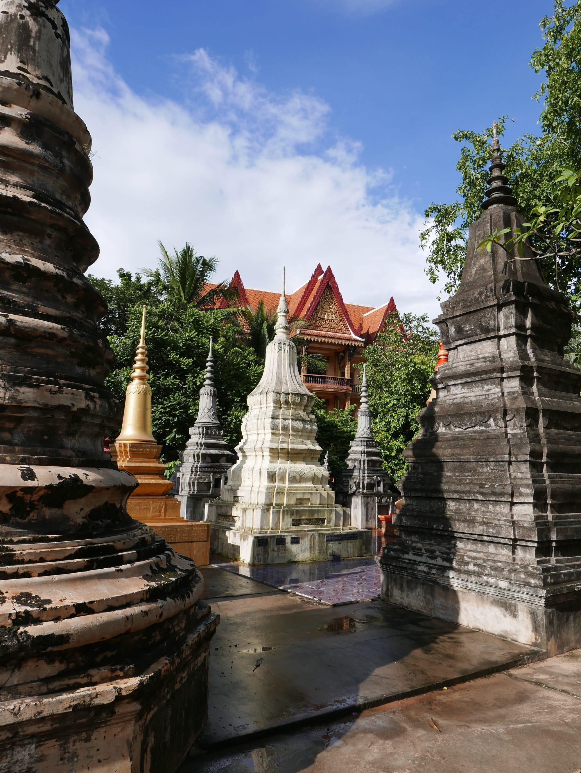 Photo by Author — Wat Dam Nak (Wat Damnak; ព្រះដំណាក់), High School Road (cor Wat Bo Road), Siem Reap, Cambodia