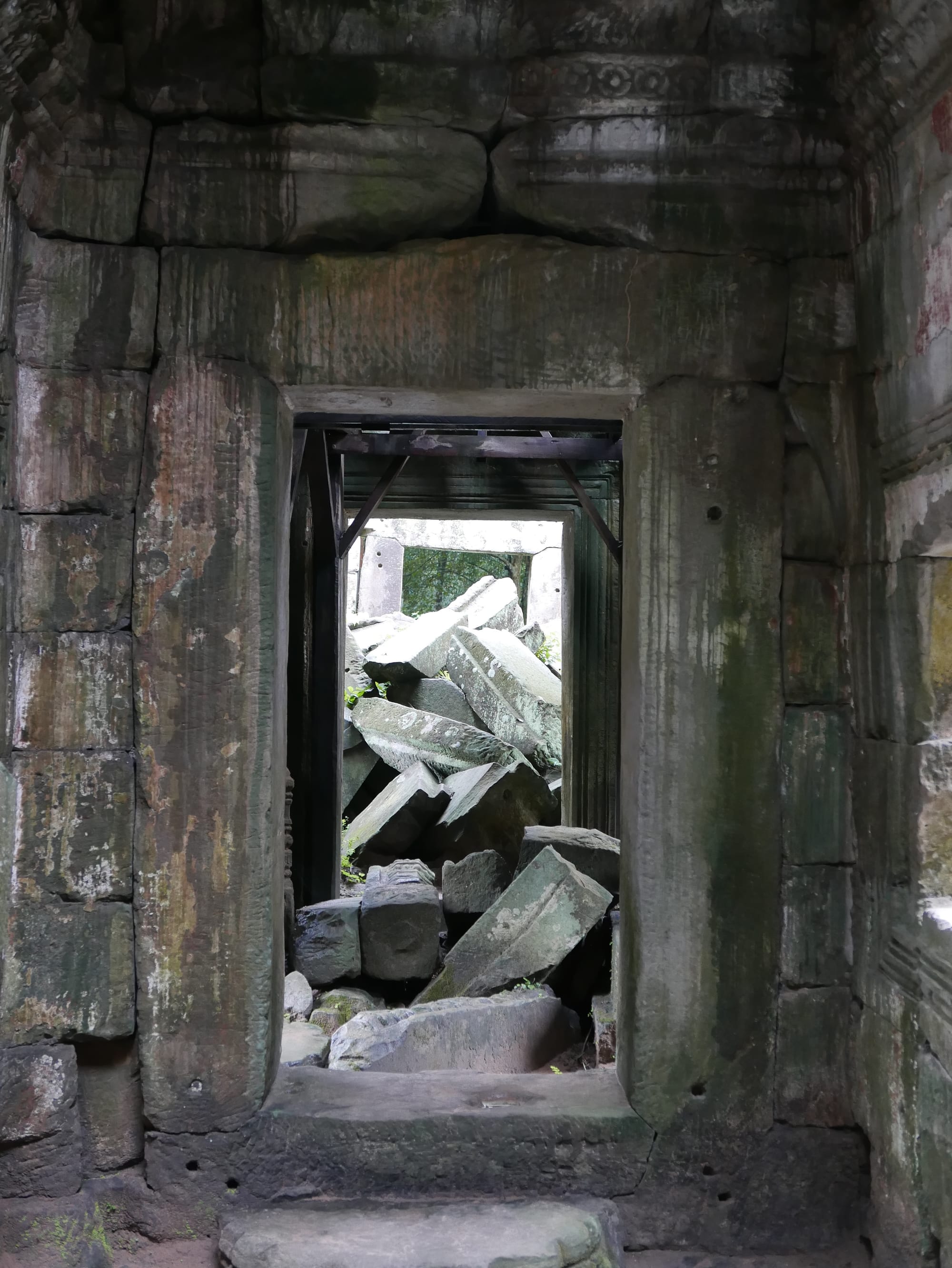 Photo by Author — collapsed section of Preah Khan (ប្រាសាទព្រះខ័ន), Angkor Archaeological Park, Angkor, Cambodia