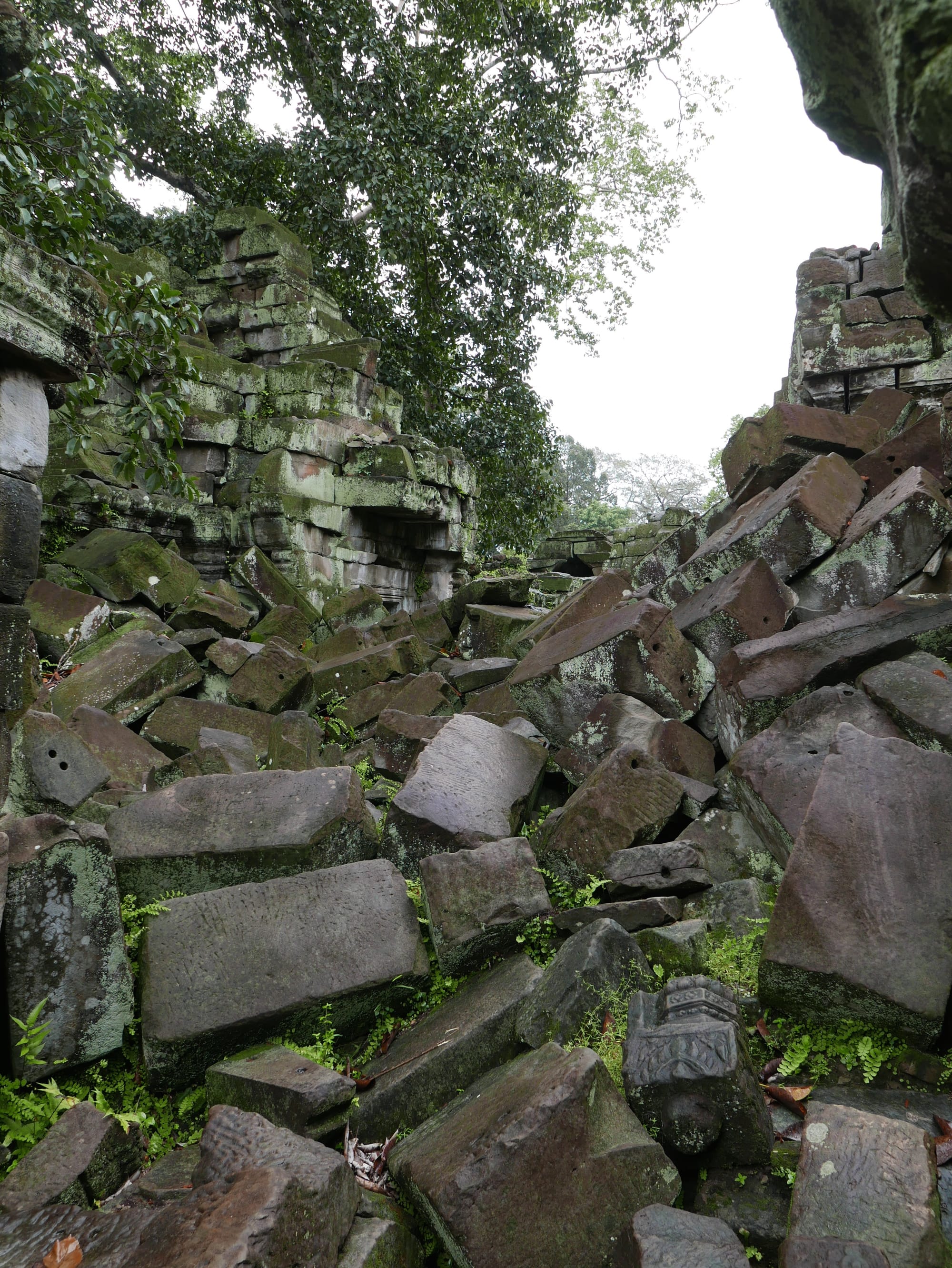 Photo by Author — collapsed wall at Preah Khan (ប្រាសាទព្រះខ័ន), Angkor Archaeological Park, Angkor, Cambodia