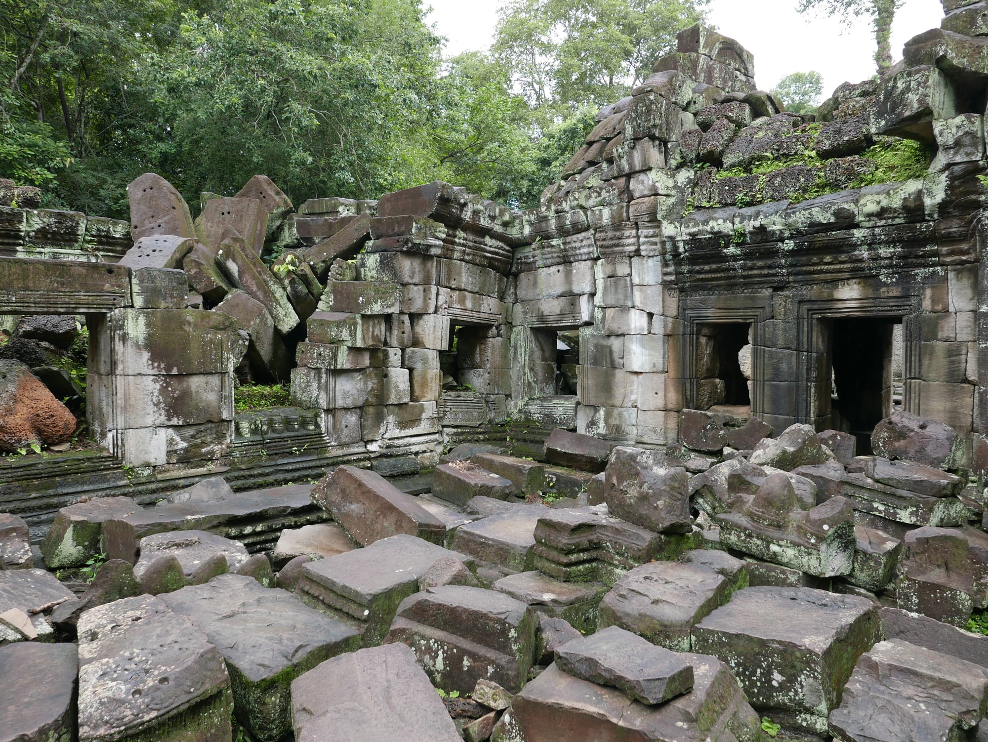 Photo by Author — collapsed section of Preah Khan (ប្រាសាទព្រះខ័ន), Angkor Archaeological Park, Angkor, Cambodia