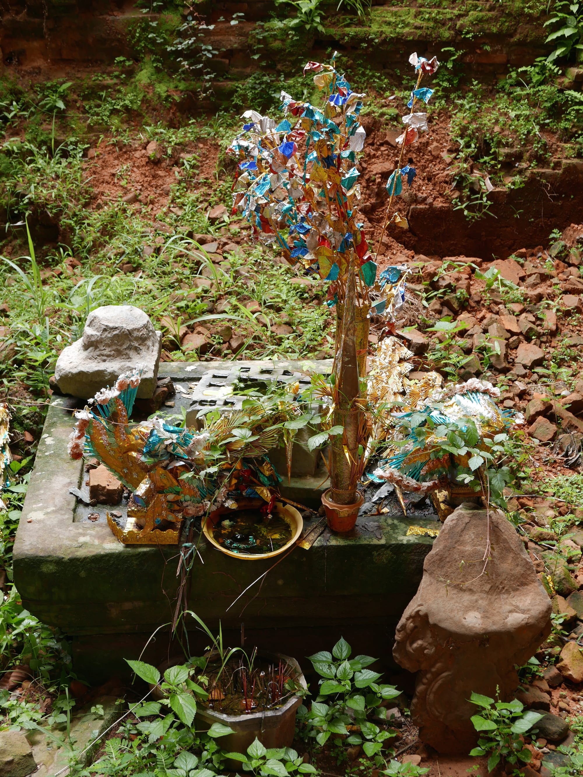 Photo by Author — a small shrine at Lolei (ប្រាសាទលលៃ), Angkor Archaeological Park, Angkor, Cambodia