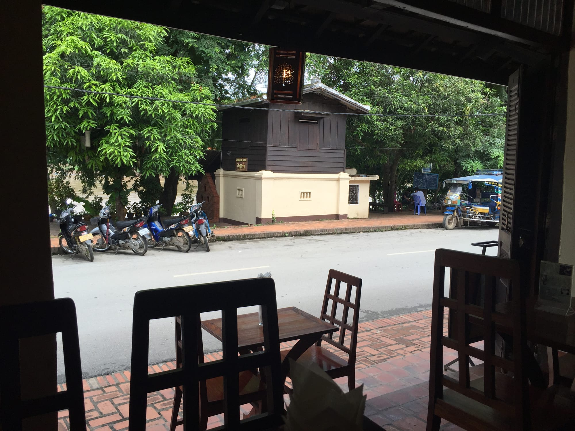 Photo by Author — Saffron Café, Luang Prabang (ຫລວງພະບາງ/ຫຼວງພະບາງ), Laos