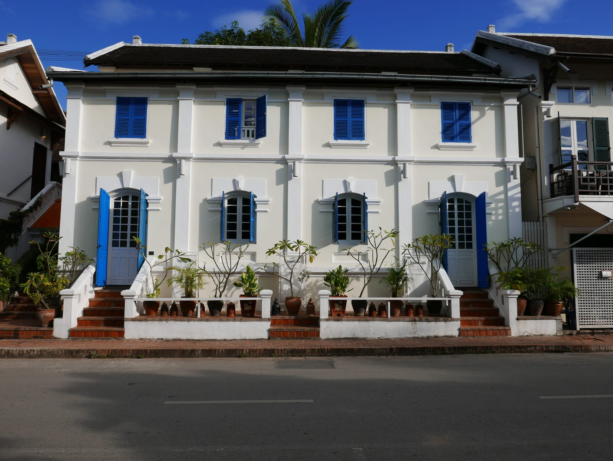 Photo by Author — a house in Luang Prabang (ຫລວງພະບາງ/ຫຼວງພະບາງ), Laos