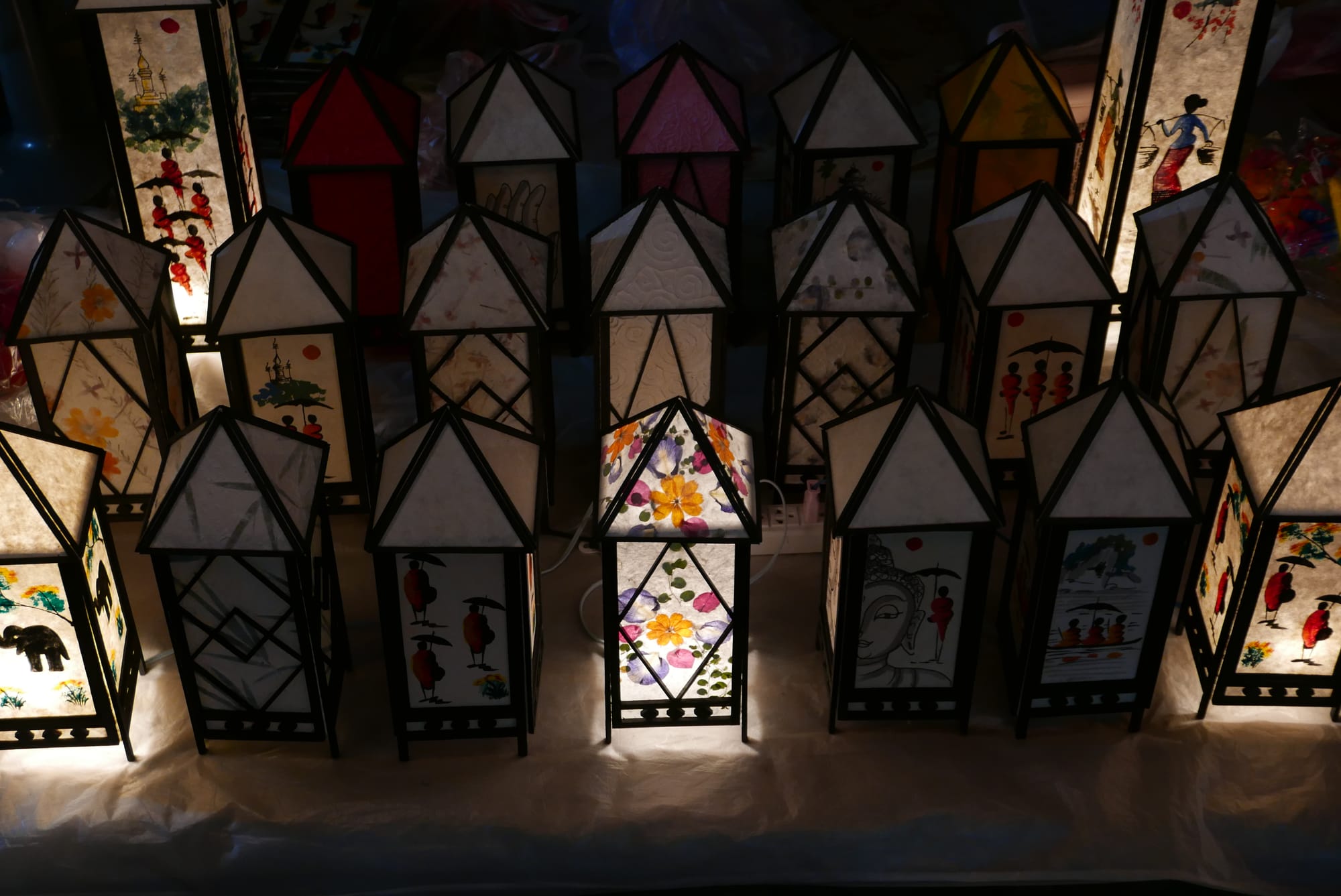 Photo by Author — lantern stall — Night Market, Luang Prabang (ຫລວງພະບາງ/ຫຼວງພະບາງ), Laos