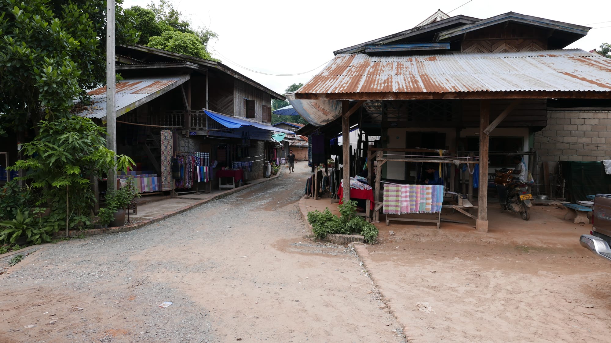 Photo by Author — Ban Xanghai (ບ້ານຊຽງຮາຍ): Liquor & Silk Village, Luang Prabang (ຫລວງພະບາງ/ຫຼວງພະບາງ), Laos