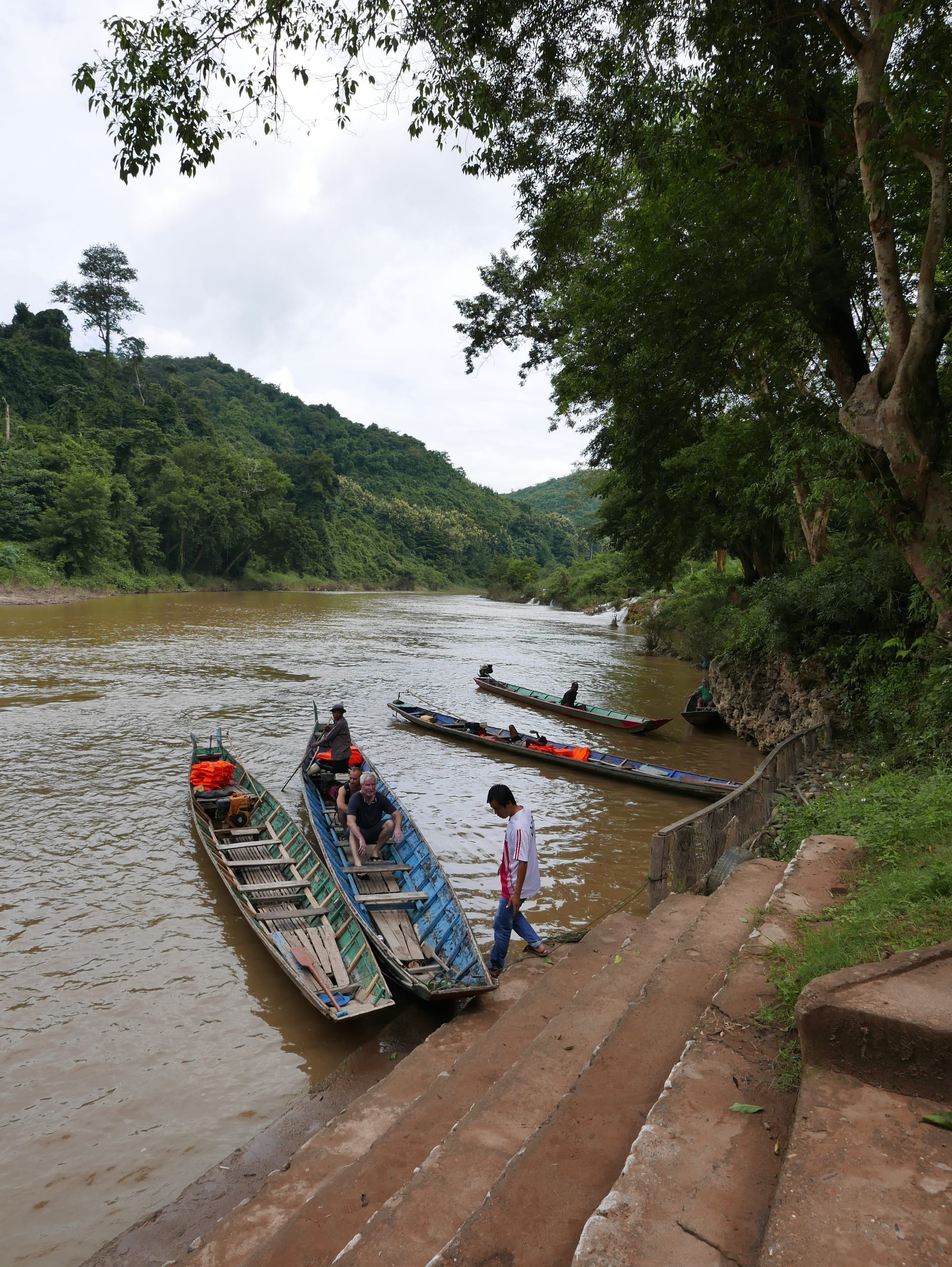 Photo by Author — the ‘taxi rank’ at the Tad Sae Waterfalls (ຕາດແສ້), Luang Prabang (ຫລວງພະບາງ/ຫຼວງພະບາງ), Laos