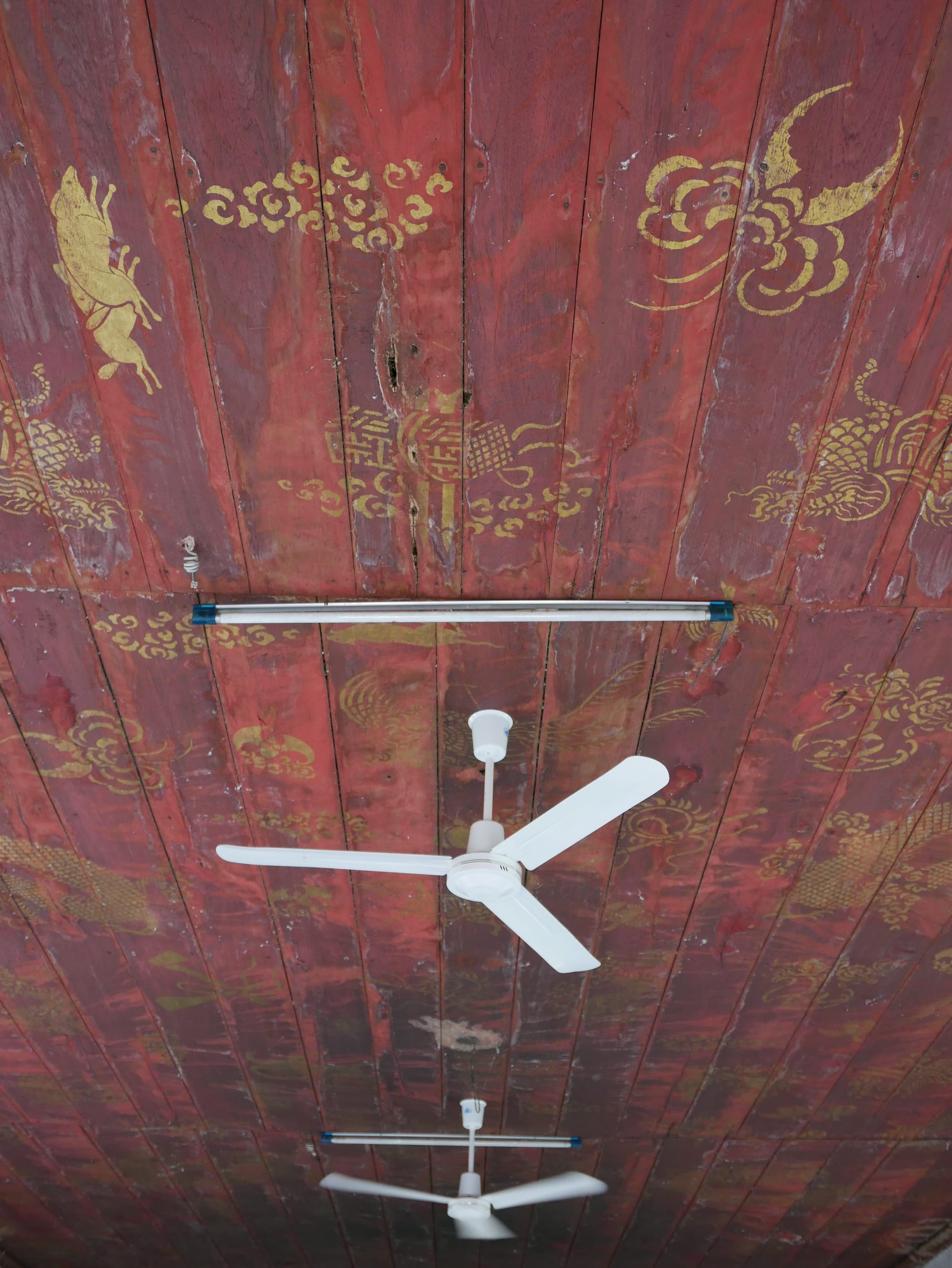 Photo by Author — ceiling art at Chomphet Temple (Wat Chomphet)