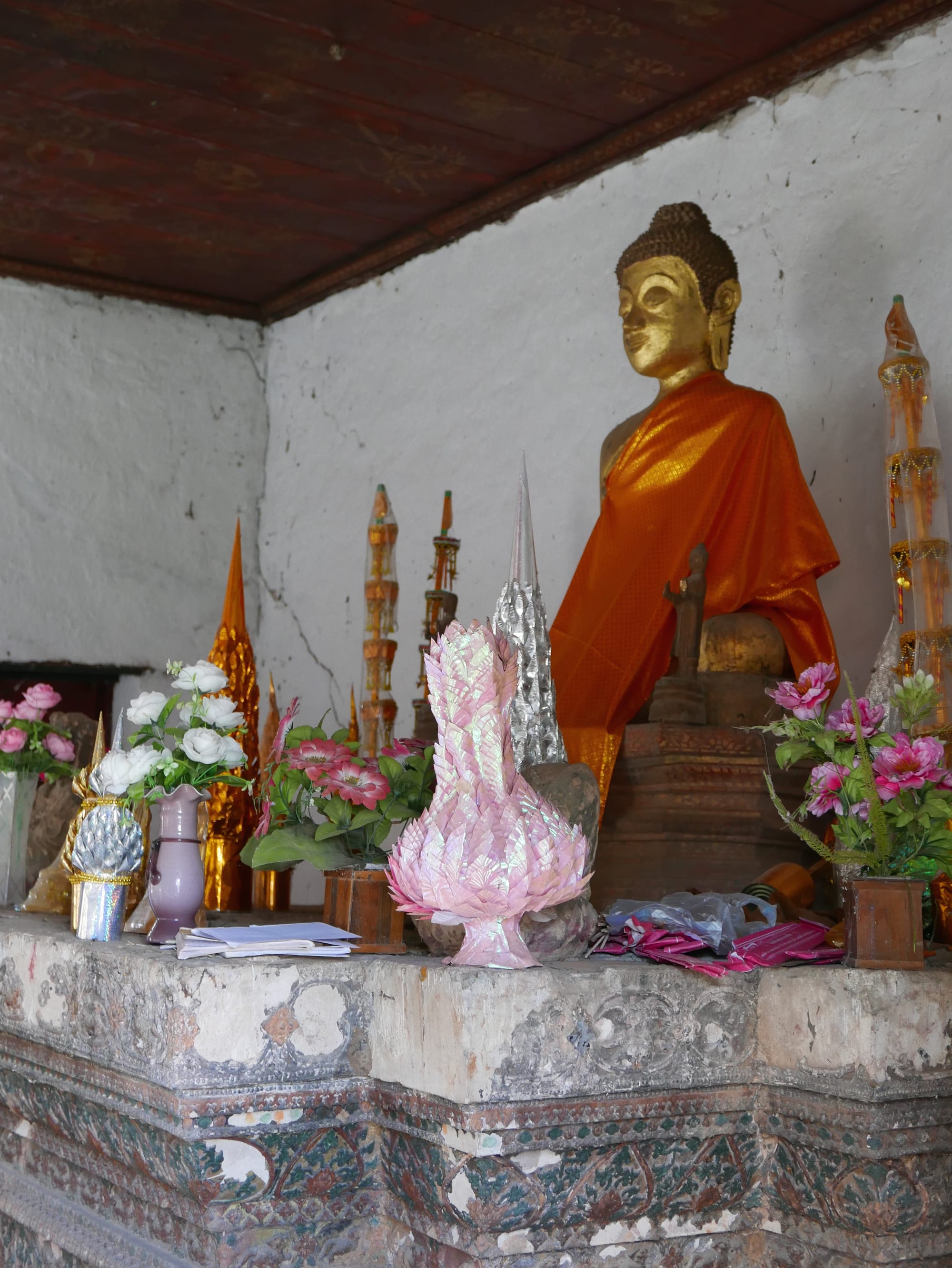 Photo by Author — a shrine inside Chomphet Temple (Wat Chomphet)