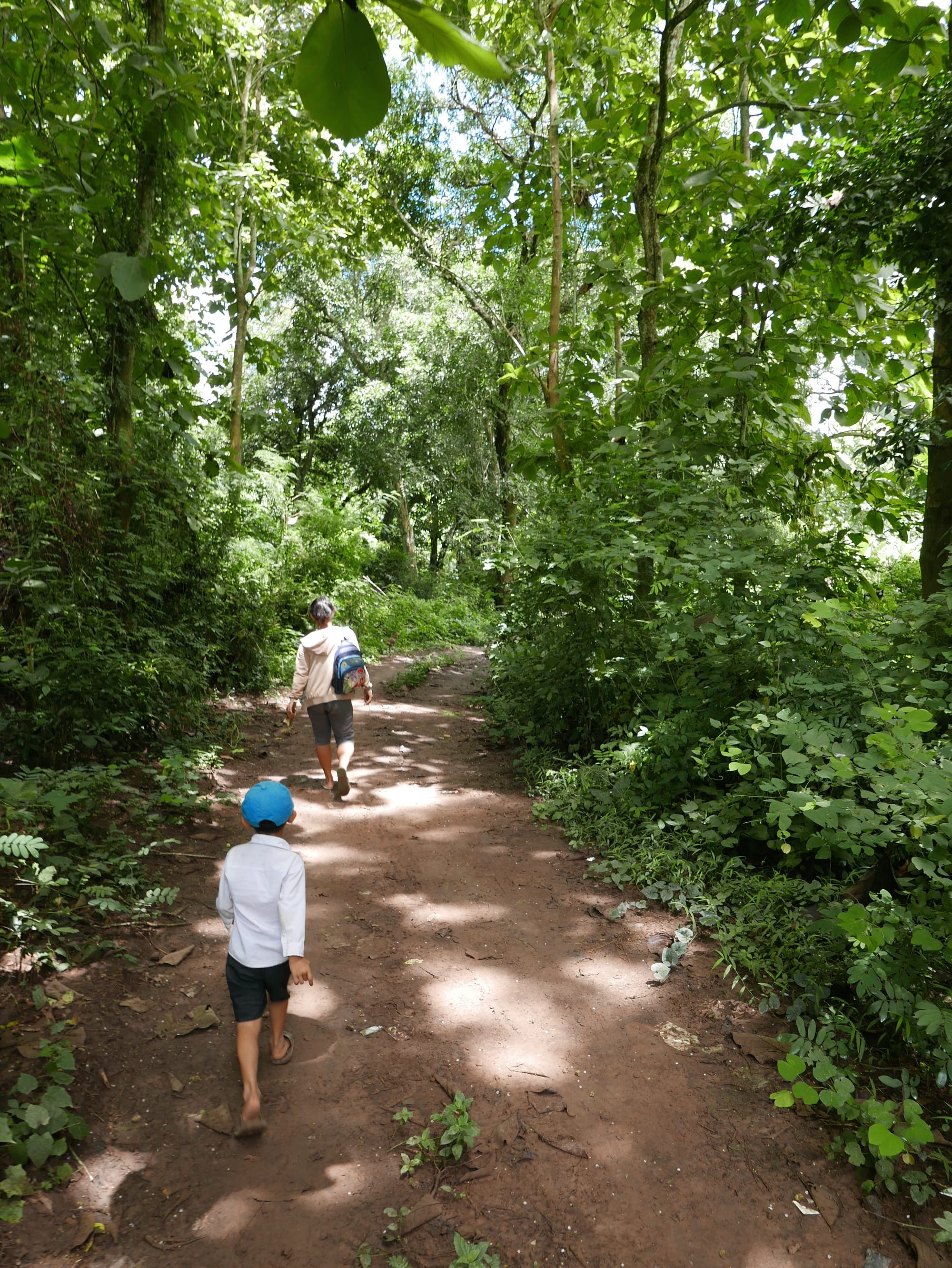 Photo by Author — locals on the Chomphet Trail