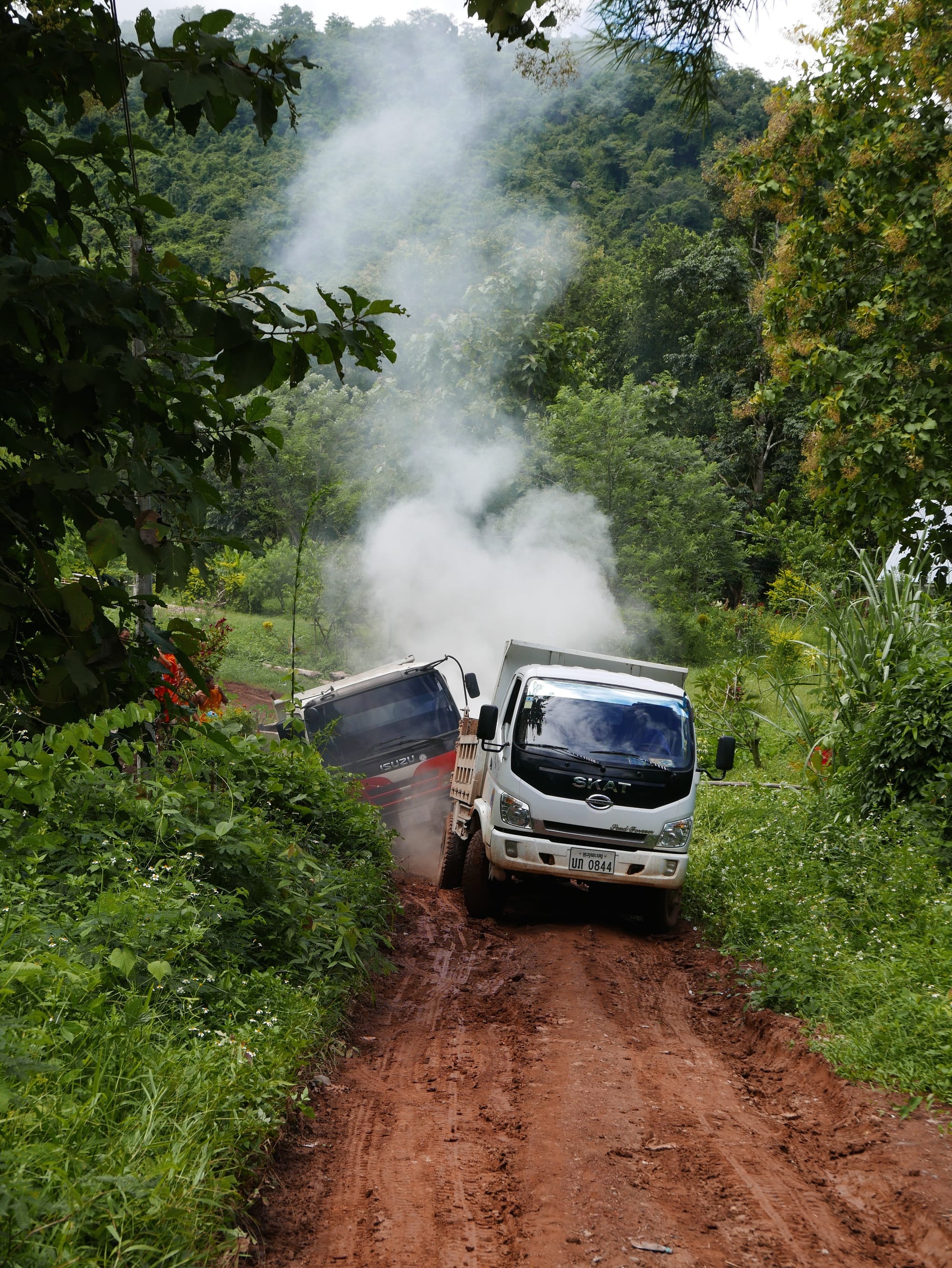 Photo by Author — I have no idea what is happening to this truck on the Chomphet Trail