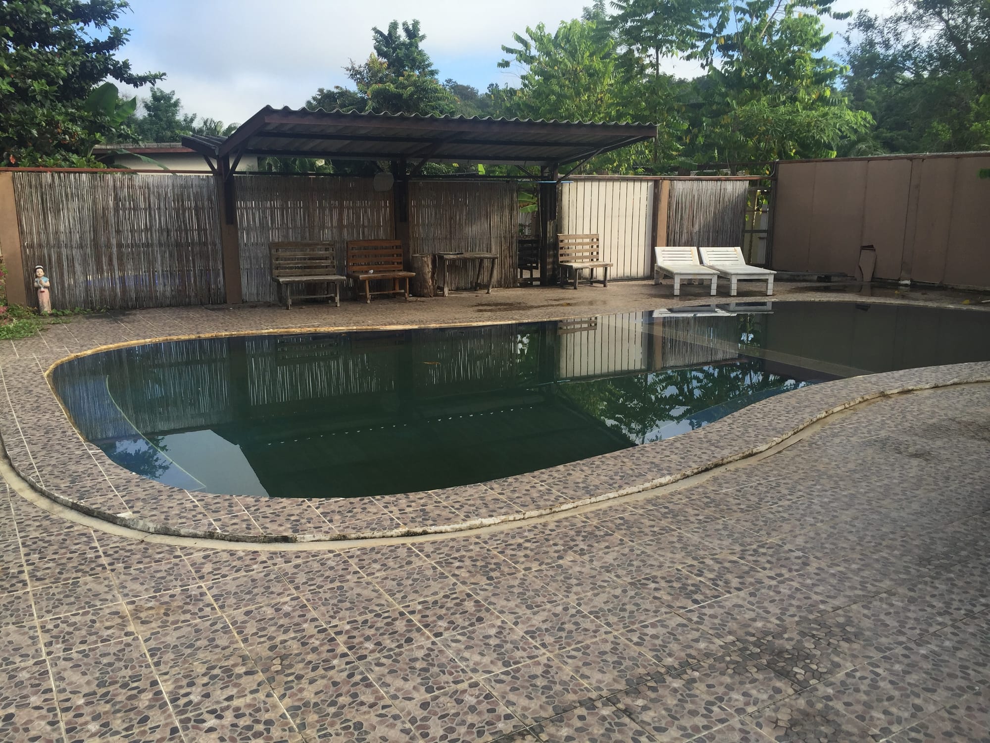 Photo by Author — the abandoned hot springs — Nakakiri Resort & Spa (นาคาคีรี รีสอร์ด แอนด์ สปา), Thong Pha Phum, Changwat Kanchanaburi, Thailand