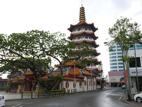 A visit to the Chinese Temple in Sibu, Malaysia
