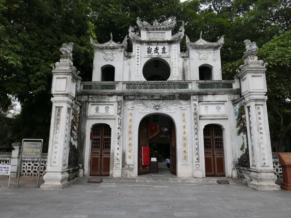 Quan Thanh Temple, Hanoi, Vietnam