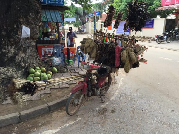 Exploring Siem Reap, Cambodia - a sellers bike