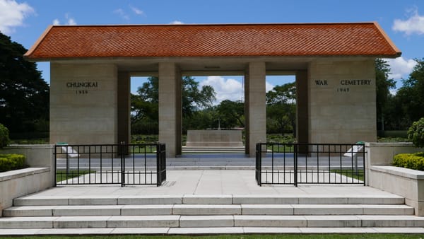 Chungkai War Cemetery, National Hwy No 3228, Mueang Kanchanaburi, Changwat Kanchanaburi 71000, Thailand